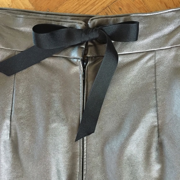 NLA DESIGNS METALLIC RUFFLED HEM PANTS - Picture 5 of 9